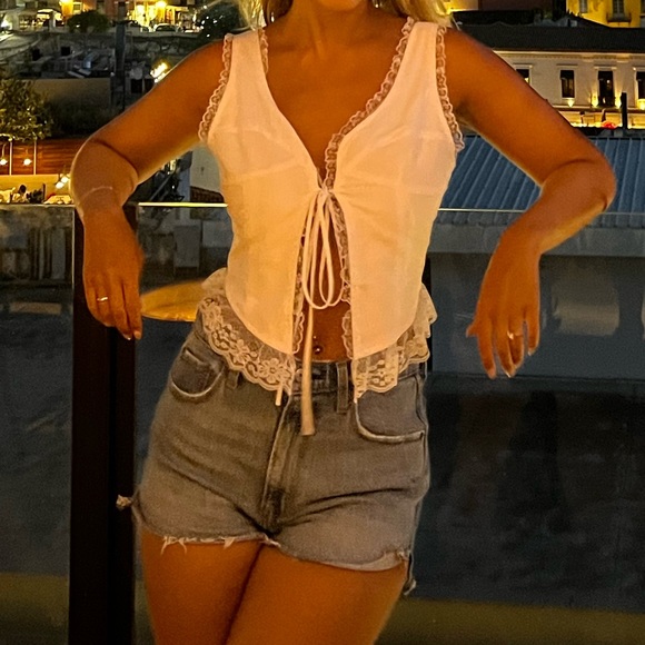 LIONESS lace top - Picture 4 of 4